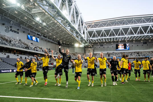 Mjällbys spelare jublar