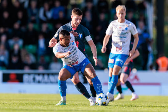 Värnamos Wenderson Oliveira do Nascimento och Malmö FFs