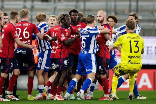 Östers Sebastian Hedlund och IFK Göteborgs Linus