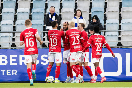 Degerfors Leon Hien jublar efter 1-2 målet