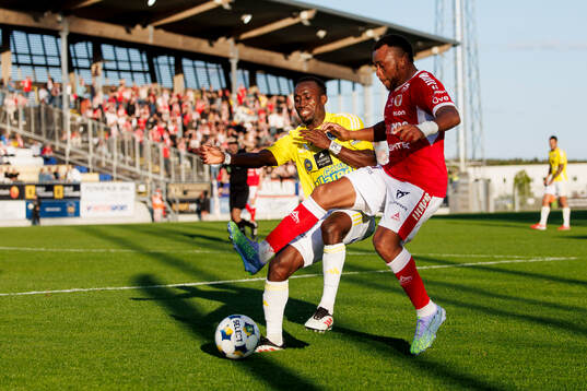 Bla gjennom flere bilder av Fotboll, Superettan, Falkenberg - Kalmar