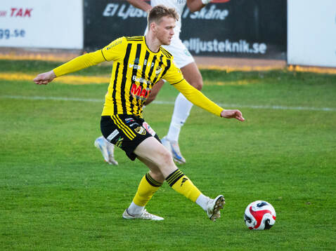 IFK Hässleholms Alexander Seistam i matchen i division 2 mellan IFK Hässleholm och Högaborgs BK i Hässleholm 16 maj 2025.