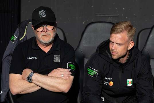 Varbergs tränare Roar Hansen och assisterande tränare Victor Salwén