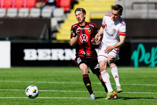 Östersunds Albin Sporrong och Sandvikens IFs Daniel Söderberg
