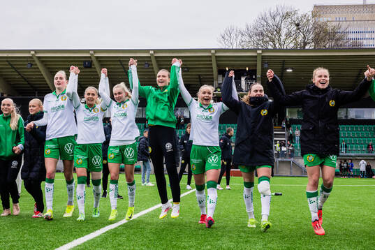 Hammarbys spelare jublar