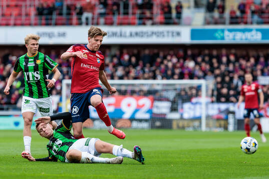 Bla gjennom flere bilder av Fotboll, Allsvenskan, Öster - GAIS
