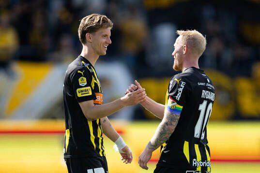 Häckens Samuel Leach Holm och Mikkel Rygaard Jensen jublar