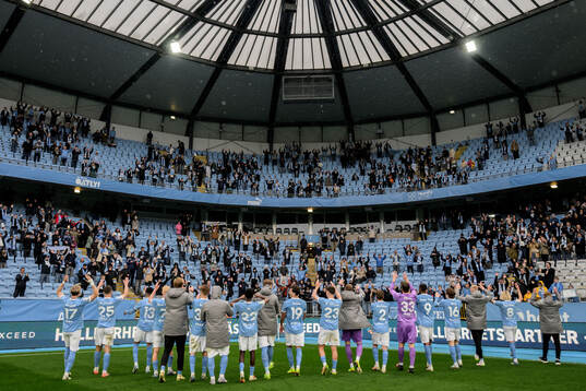 Malmö FFs spelare tackar publiken