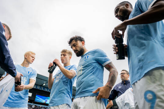 Bla gjennom flere bilder av Fotboll, Allsvenskan, Malmö FF - Halmstad