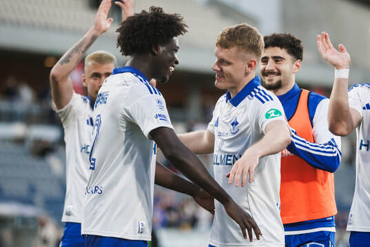 IFK Norrköpings Kojo Peprah Oppong och Sebastian Vinther Jørgensen jublar