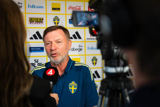 Head coach Peter Gerhardsson of the Swedish women's national football team at a press conference