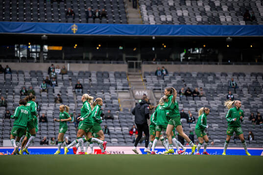 Hammarbys spelare värmer upp