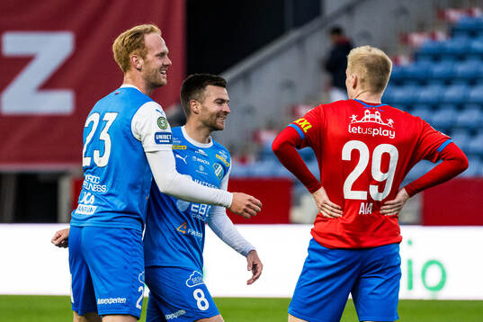 Oddevolds Viktor Kruger och Oscar Iglicar Berntsson jublar