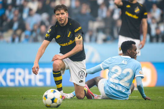 AIKs Anton Salétros och Malmö FFs Taha Ali