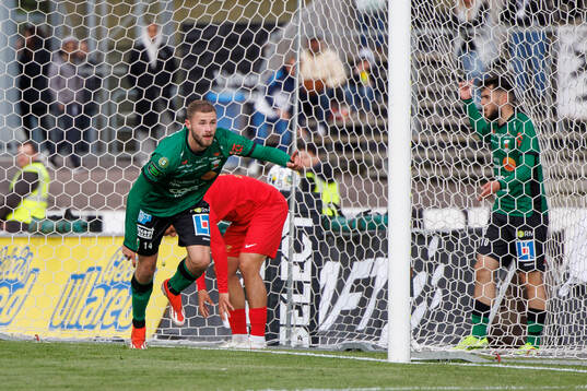 Varbergs Oliver Alfonsi jublar efter 3-0