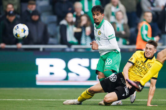 Hammarbys Montader Madjed och Mjällbys Elliot Stroud