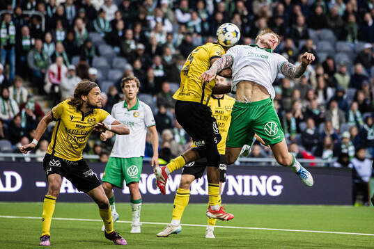 Mjällbys Abdullah Iqbal och Hammarbys Victor Eriksson