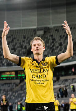 Mjällbys Alexander Johansson jublar