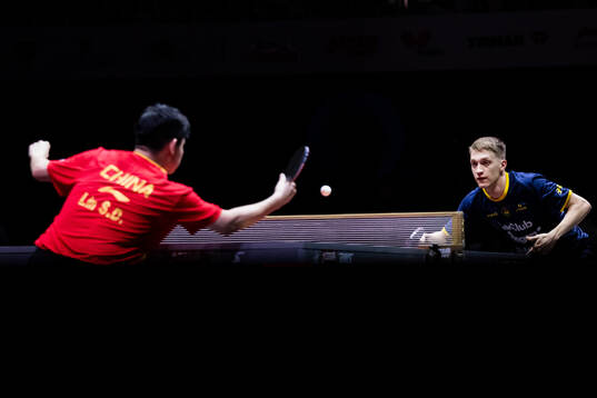 Lin Shidong of China and Anton Källberg of Sweden
