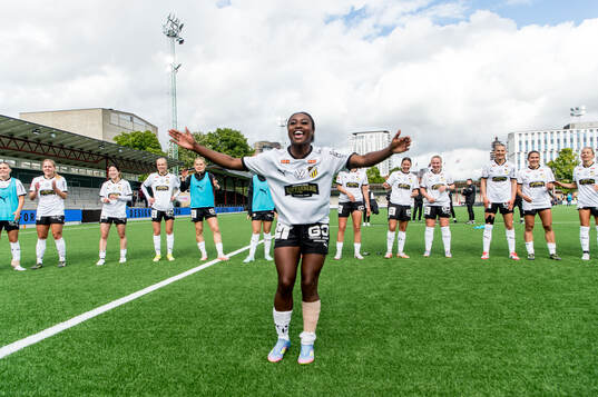 Bla gjennom flere bilder av Fotboll, Damallsvenskan, Rosengård - Häcken
