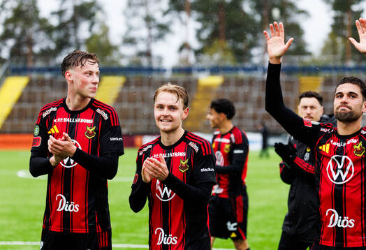 Östersunds Simon Marklund jublar