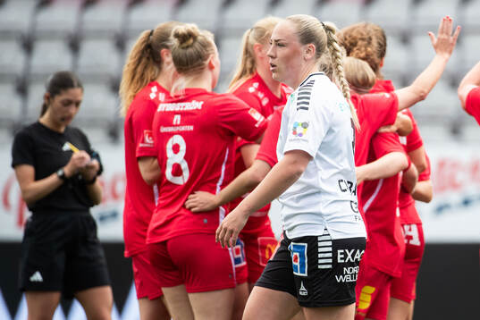 Bla gjennom flere bilder av Fotboll, Elitettan, KIF Örebro - Örebro SK