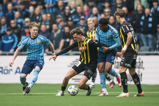 Häckens Silas Andersen och Djurgårdens Isak Alemayehu Mulugeta