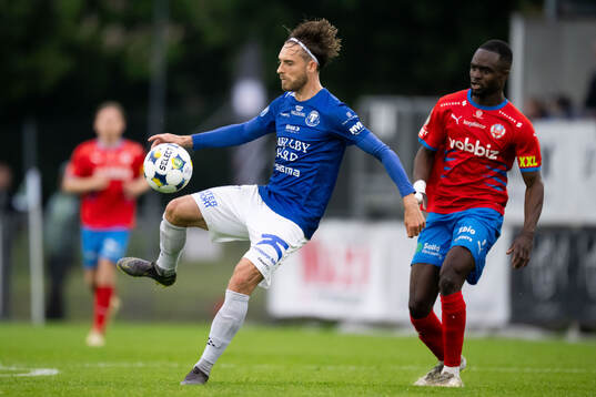 Trelleborgs Felix Hörberg och Helsingborgs Adam Akimey