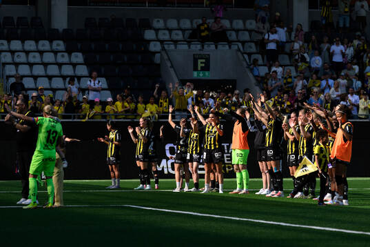 Häckens spelare tackar publiken