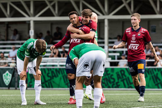 Örgrytes Tobias Sana och Daniel Paulson jublar