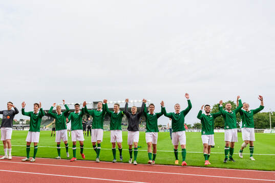 Varbergs spelare jublar