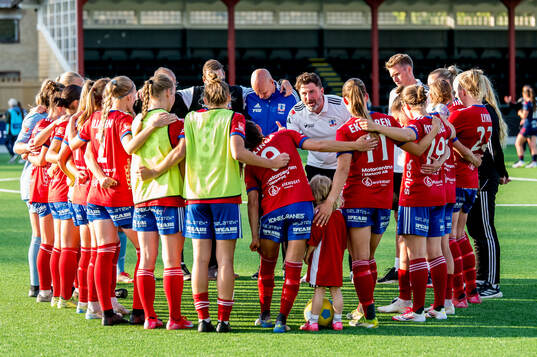Vittsjös tränare Mladen Blagojevic och spelare