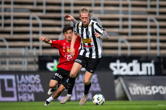 Landskronas Hampus Näsström och Örebros Antonio Yakoub