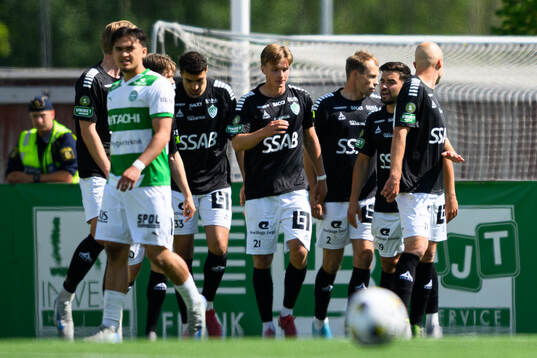 Brages spelare jublar