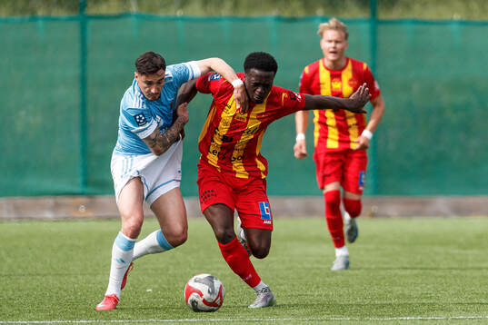 Gefles Deniz Yaldir och Örebro Syrianskas Bilal Fousseni