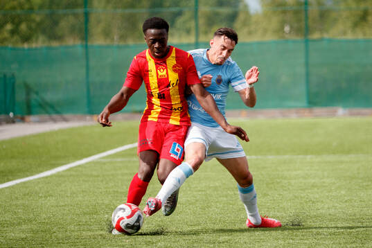 Örebro Syrianskas Bilal Fousseni och Gefles Deniz Yaldir