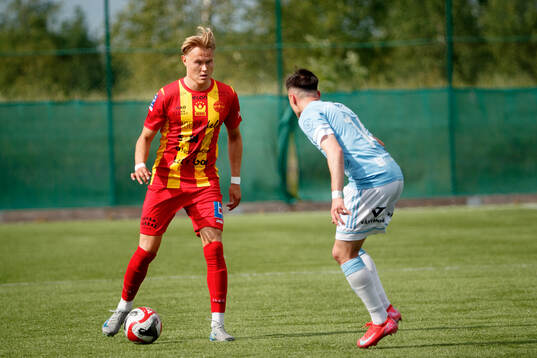 Örebro Syrianskas Isac Spanedal och Gefles Deniz Yaldir