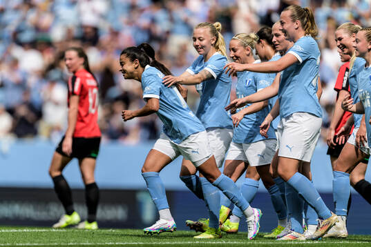 Malmö FFs Ines Belloumou jublar