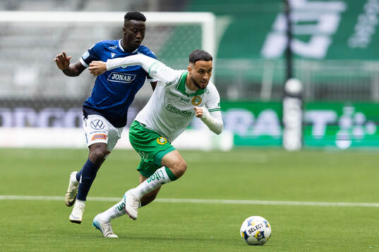 Halmstads Naeem Mohammed och Hammarbys Abdelrahman Boudah