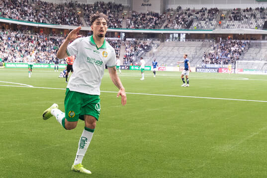 Hammarbys Sebastian Tounekti jublar
