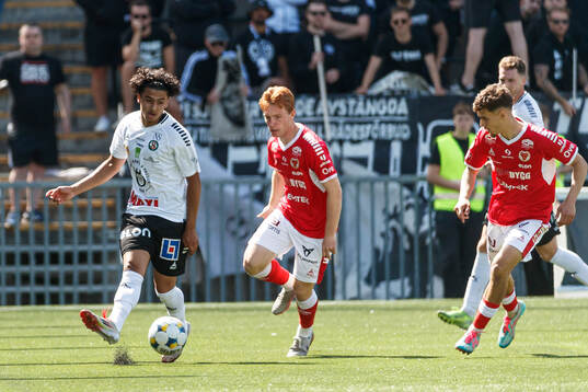 Örebros Hasan Dana och Kalmars William Andersson