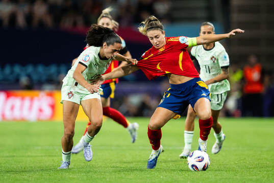 Fatima Pinto of Portugal and Alexia Putellas of Spain