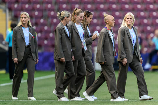 Stina Blackstenius, goalkeeper Jennifer Falk, goalkeeper