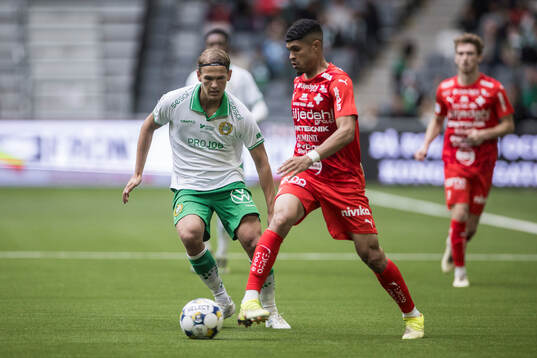 Hammarbys Markus Karlsson och Värnamos Luke Le Roux