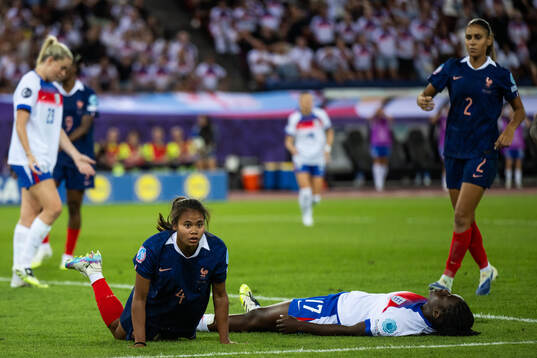 Alice Sombath of France and Michelle Agyemang of England