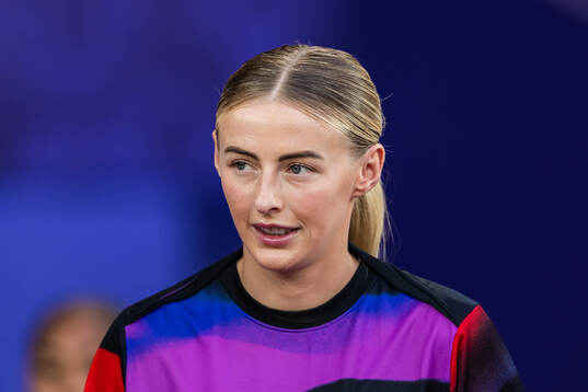 Chloe Kelly of England