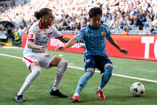 Degerfors Maill Lundgren och Djurgårdens Keita Kosugi