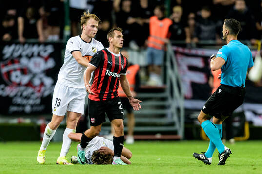 Sigge Jansson and Silas Andersen of Häcken against Martin