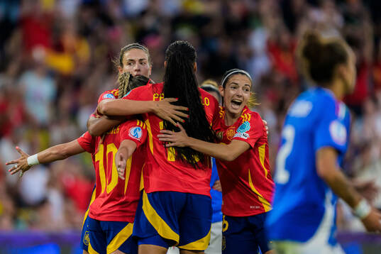 Aitana Bonmati of Spain celebrates