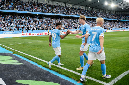 Malmö FFs Sead Haksabanovic och Nils Zätterström jublar